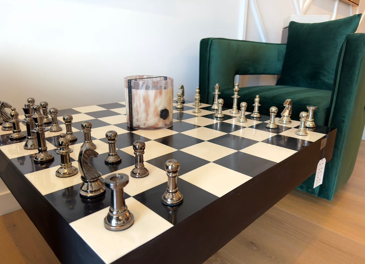 Resin Chess Set, Black/White